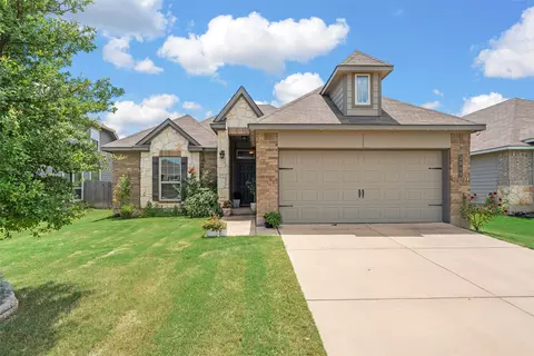 3009 Gilchrist Dr, Lorena, TX 76655