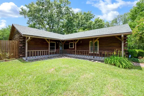 7999 Sunset Ln, Mooringsport, LA 71060