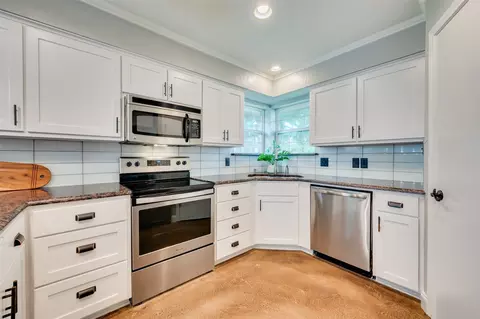 4704 N Meadow Ridge Cir, Mckinney, TX 75072