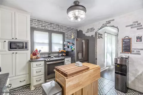 Kitchen - 202 E Ross St, Rising Star, TX 76471 photo 3 of 5