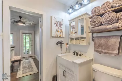 Bath - 202 E Ross St, Rising Star, TX 76471 photo 2 of 2