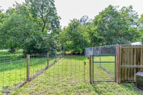 Exterior - 202 E Ross St, Rising Star, TX 76471 photo 10 of 12
