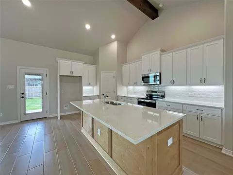 402 Juniper Dr, Troy, TX 76579 photo 5