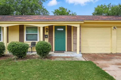1001 N Ector Dr, Euless, TX 76039 photo 3