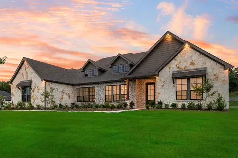 1220 Julian Dr, Van Alstyne, TX 75495