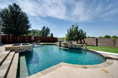 1604 Harper Ln, Carrollton, TX 75010