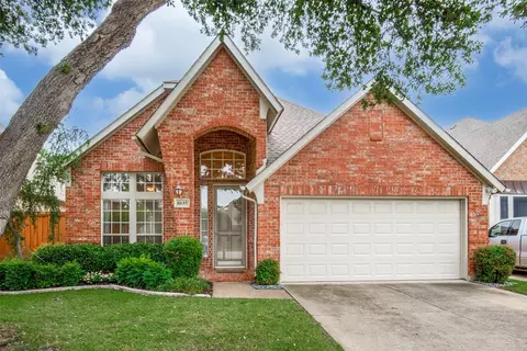 8635 Forest Glen Dr, Irving, TX 75063