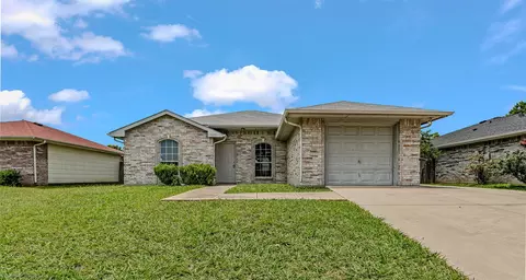 1621 Key Biscayne Dr, Dallas, TX 75217