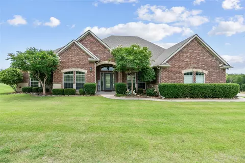 3023 Andrew Dr, Farmersville, TX 75442