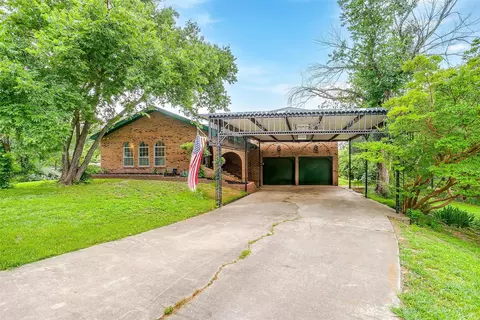 325 Emily Dr, Lakeside, TX 76108