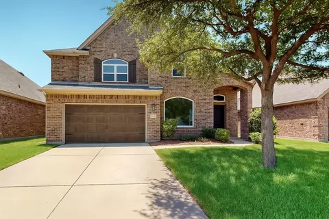 1116 Albany Dr, Fort Worth, TX 76131