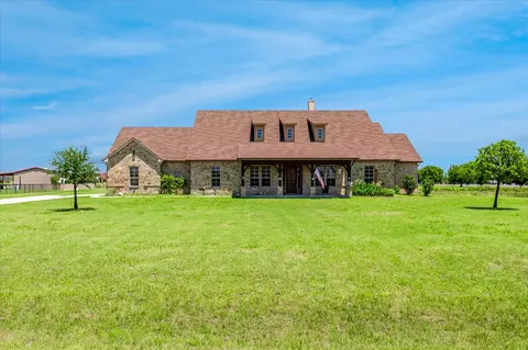 6708 Mustang Trl, Sanger, TX 76266