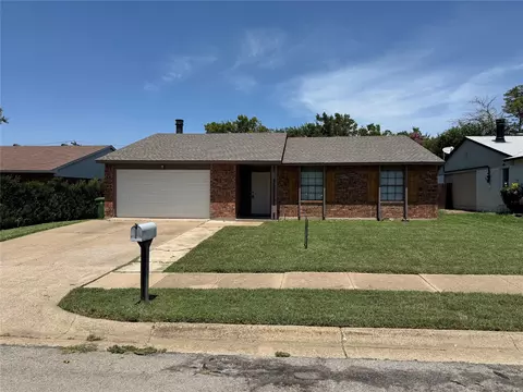 6905 Glendale Dr, North Richland Hills, TX 76182