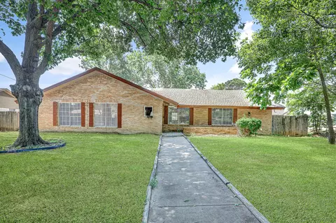1505 Roman Rd, Grand Prairie, TX 75050
