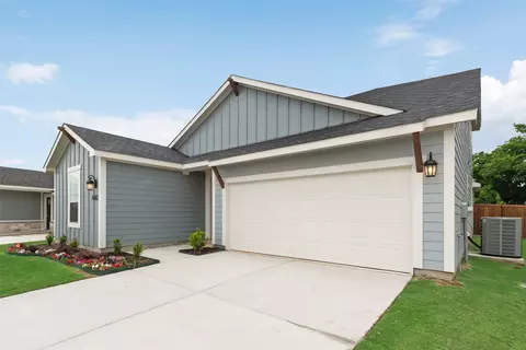 660 Marcus Ln, Crowley, TX 76036 photo 4