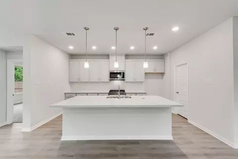 660 Marcus Ln, Crowley, TX 76036 photo 5