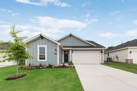660 Marcus Ln, Crowley, TX 76036 photo 2