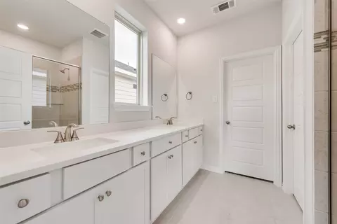 700 Marcus Ln, Crowley, TX 76036 photo 12