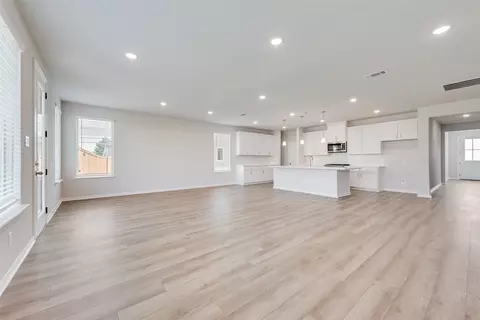 728 Marcus Ln, Crowley, TX 76036 photo 8