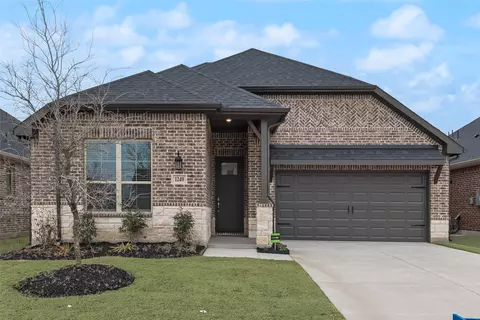1240 Redcoat Dr, Forney, TX 75126