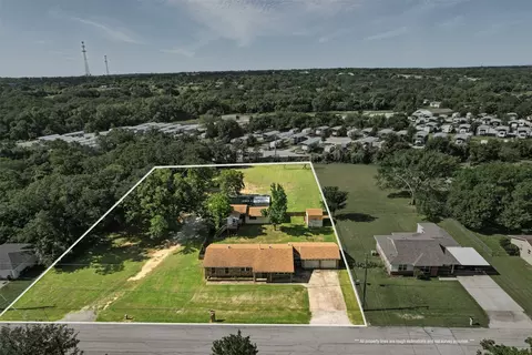 125 Sandra Dr, Azle, TX 76020