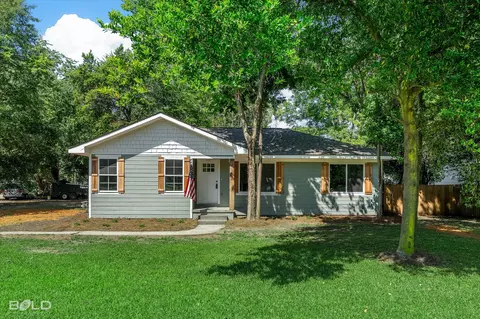 1422 E Kings Hwy, Shreveport, LA 71105