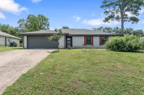 3005 Hillcrest Dr, Corsicana, TX 75110
