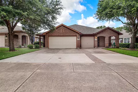 2409 Ravenwood Ct, Mansfield, TX 76063