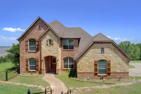 809 Cimmarron Bay Dr, Runaway Bay, TX 76426