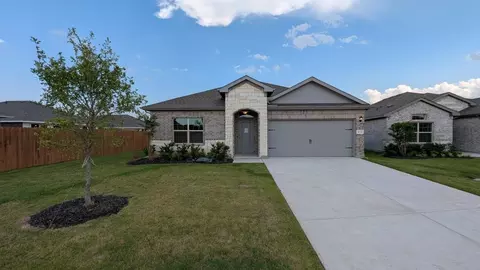 512 Lankford Farms Dr, Cleburne, TX 76031