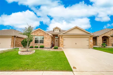 9205 Doverglen Dr, Fort Worth, TX 76131