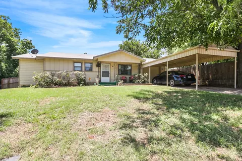 903 W 2nd St, Coleman, TX 76834
