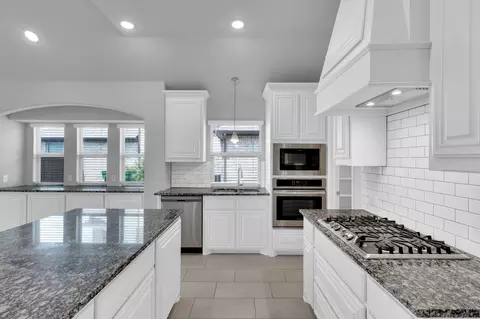 Kitchen - 2111 Devonblue Dr, Forney, TX 75126 photo 2 of 2