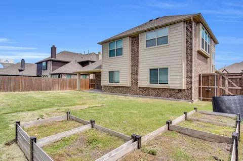 Exterior - 2111 Devonblue Dr, Forney, TX 75126 photo 2 of 4