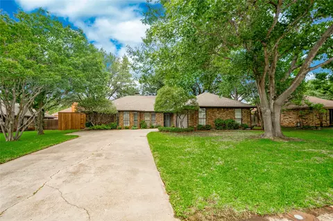 2212 Creekwood Ct, Flower Mound, TX 75028