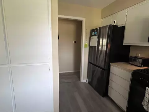 Entry Way - 609 S 3rd St, Sanger, TX 76266 photo 2 of 2
