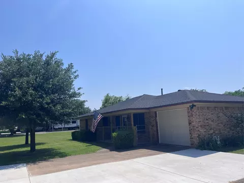 609 S 3rd St, Sanger, TX 76266