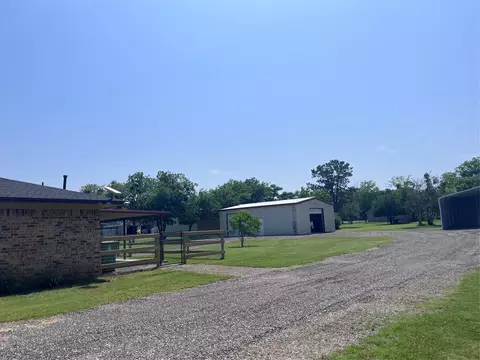 Exterior - 609 S 3rd St, Sanger, TX 76266 photo 3 of 16