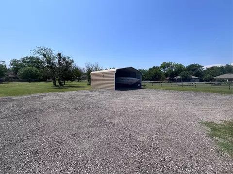 Exterior - 609 S 3rd St, Sanger, TX 76266 photo 12 of 16