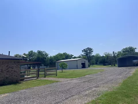 Exterior - 609 S 3rd St, Sanger, TX 76266 photo 4 of 16