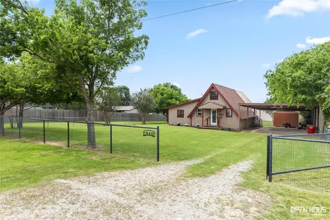 367 Penobscot Trl, Henrietta, TX 76365