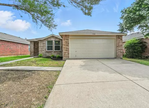 1908 Ramada Trl, Justin, TX 76247