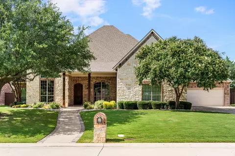 313 Black Walnut Dr, Garland, TX 75044