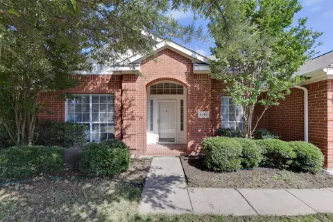4546 Brittany Ln, Grand Prairie, TX 75052