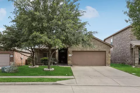 1336 Castlegar Ln, Justin, TX 76247