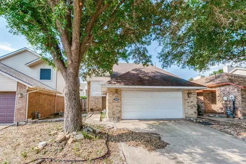 2608 Zodiac Dr, Garland, TX 75044