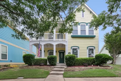 1005 Greenview Ln, Savannah, TX 76227