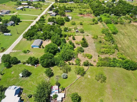 5736 Blackburn Dr, Joshua, TX 76058