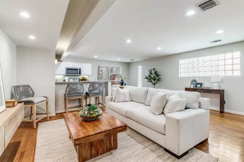 4122 Travis St #19, Dallas, TX 75204