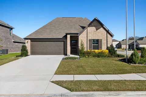527 Forest Haven Blvd, Van Alstyne, TX 75495